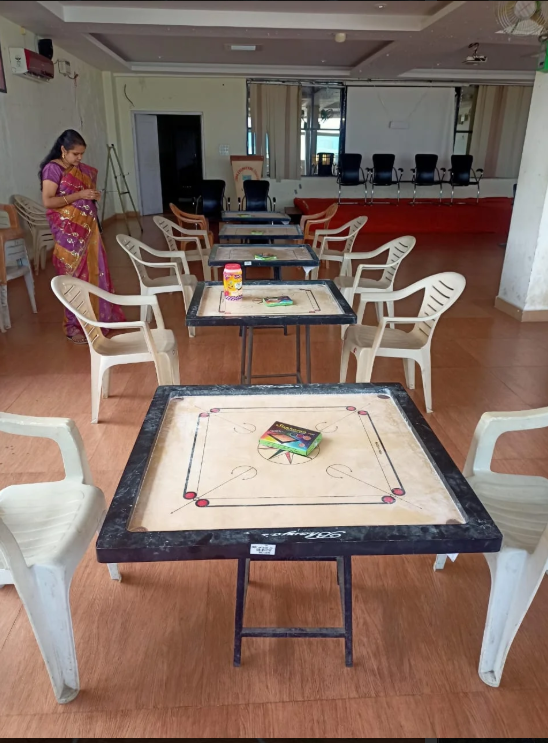 Indoor Games carrom board